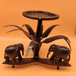 Starožitný ebenový popolník so slonmi